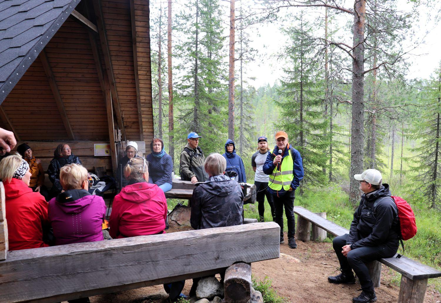 Runotyöpaja – Elävä runo: Metsän jäljet